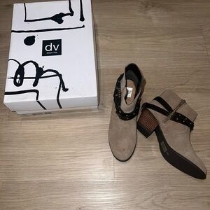 Dolce Vita Women's Taupe Ankle Booties